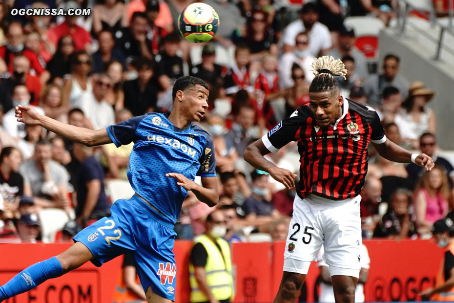 Jean-Clair Todibo aura eu deux occasions de la tête