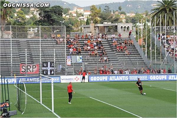 Peu de supporters visiteurs