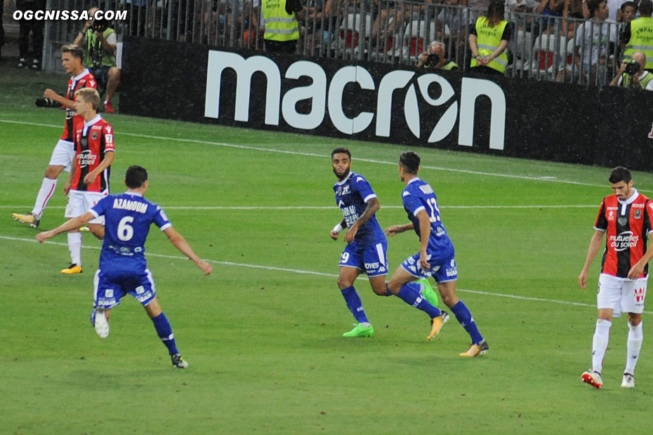 Mais c'est Troyes qui finalement marque un deuxième but en fin de match