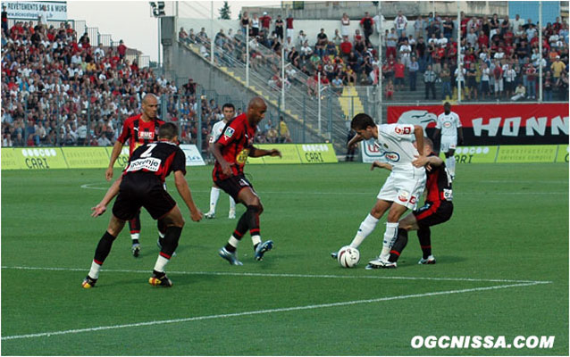 Nice domine, mais les meilleurs occasions sont sochaliennes en ce début de match