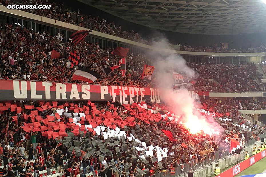 Tifo de la BSN en lumière