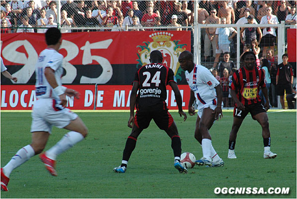 Les lyonnais maitrisent le ballon