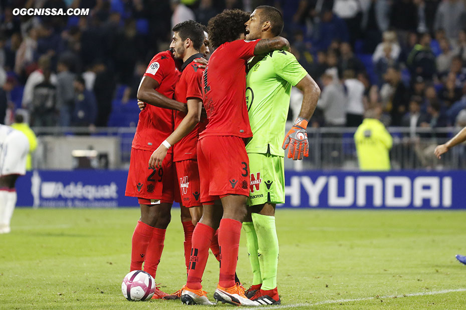 C'est terminé. Nice s'impose 1 à 0 avec un grand match de Walter Benitez