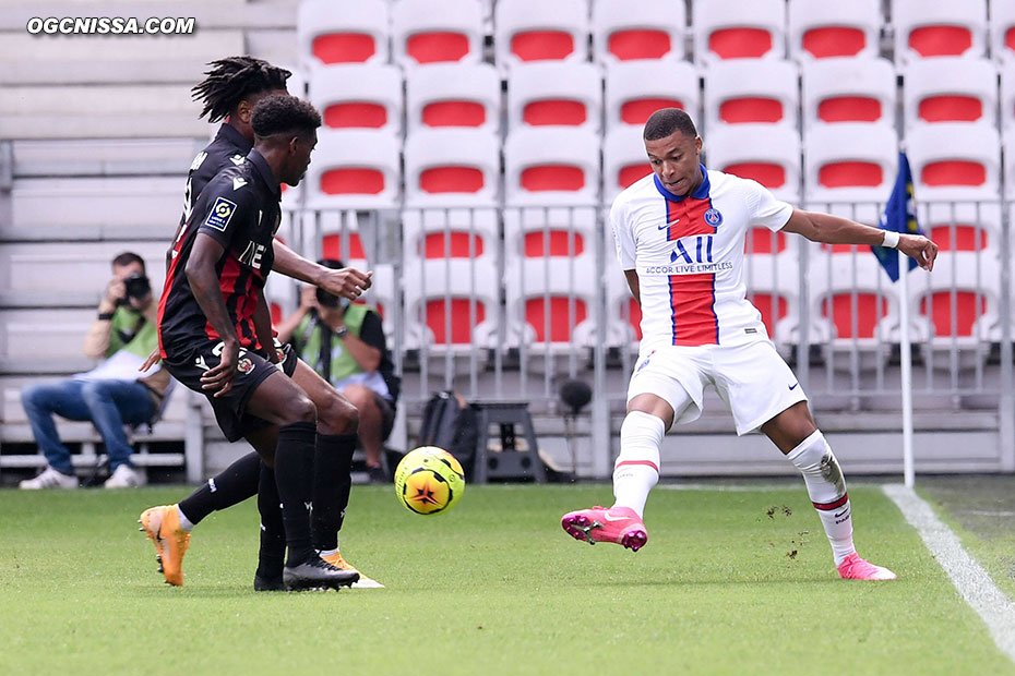 Mbappé fait du mal à la défense niçoise