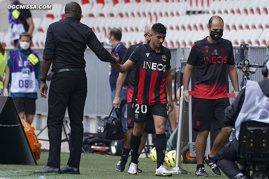 Youcef Atal, blessé à une cuisse, quitte ses partenaires