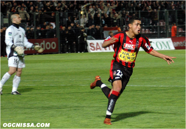 Kamel Larbi doublera la mise. Victoire 2 à 0 des Aiglons.