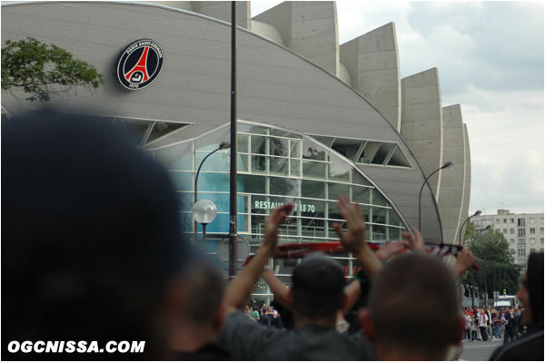 Les supporters BSN arrivent au Parc des Princes