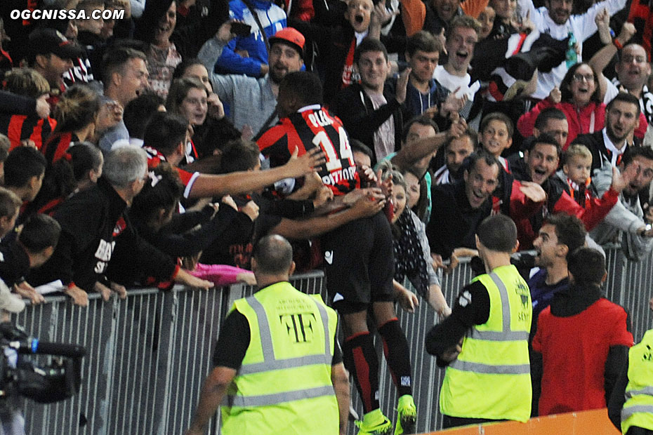 Alassane Pléa va remercier les supporters