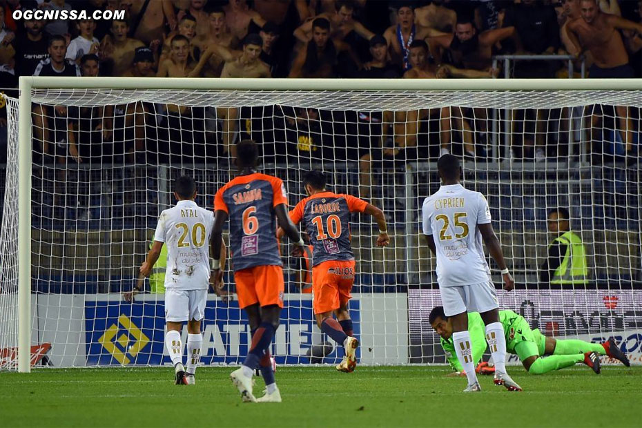 Montpellier ouvre le score