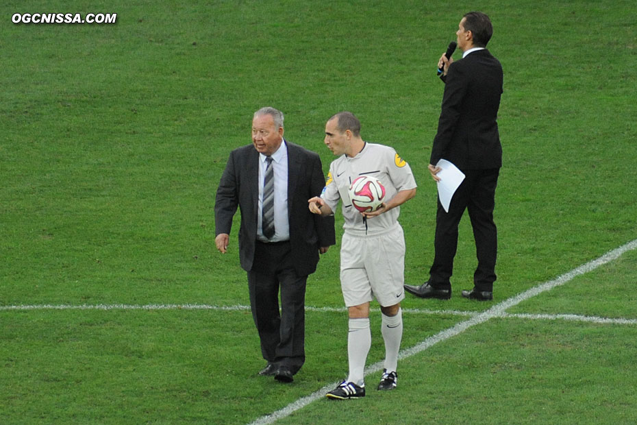 Just Fontaine pour le coup d'envoi