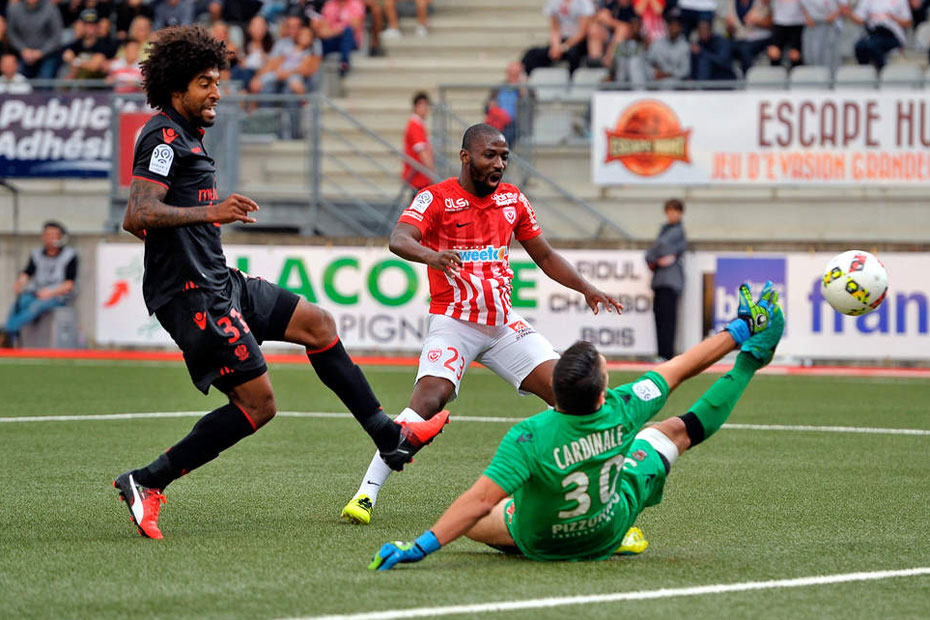 Dante Bonfim et Yoan Cardinale