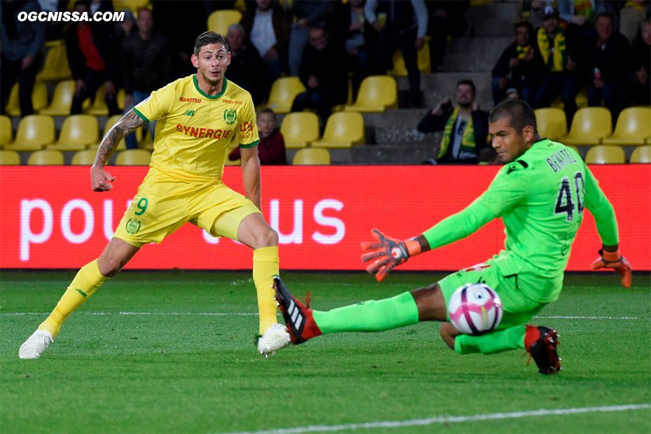 Emiliano Sala égalise pour Nantes sur la première occasion nantaise. Walter Benitez ne peut rien faire.