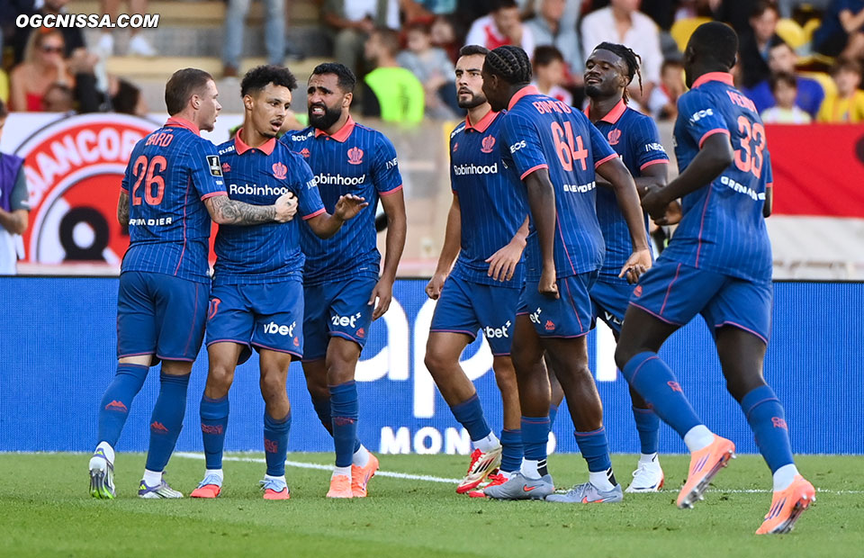 C'est finalement Sofiane Diop qui ouvre la marque
