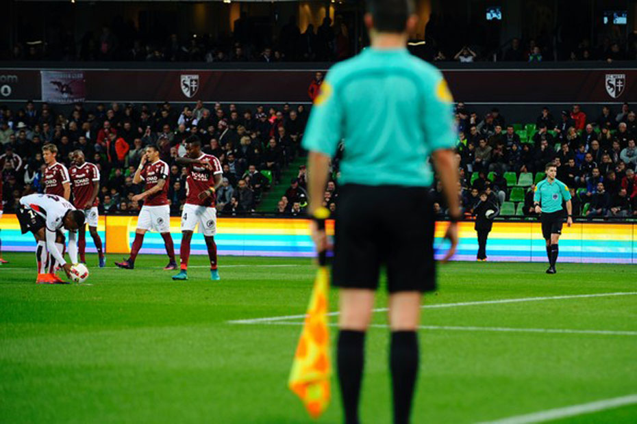 Suite à une faute sur Belhanda, le Gym obtient un penalty