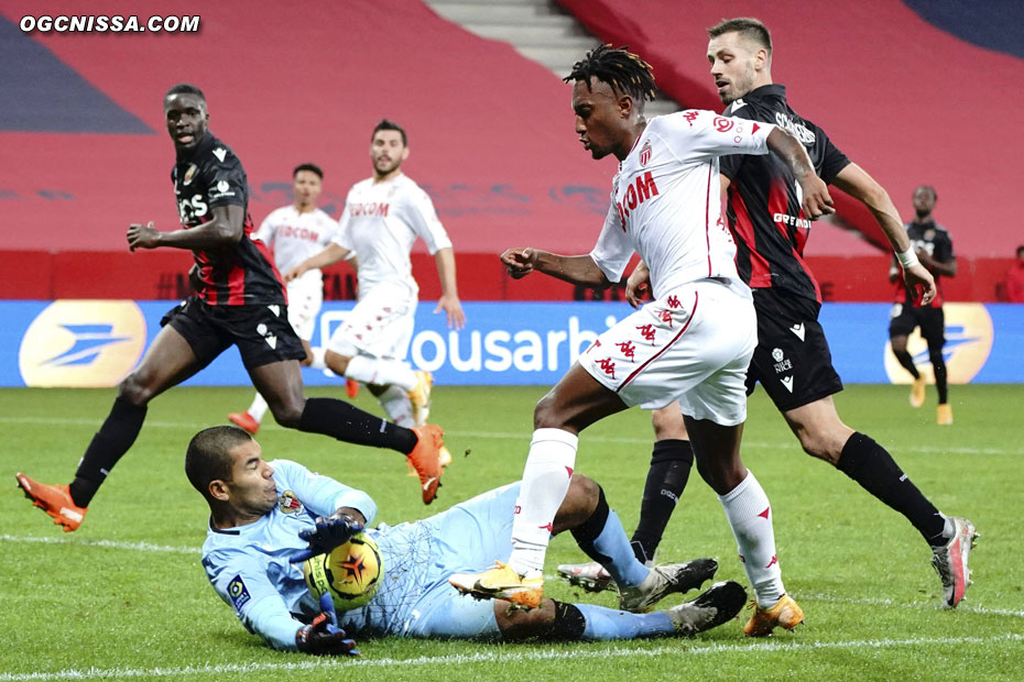 Walter Benitez fait un gros début de match