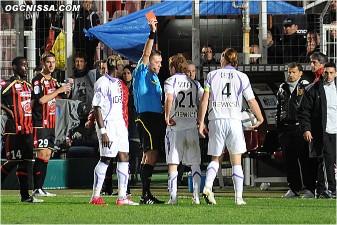 Toulouse finira la recontre à 10