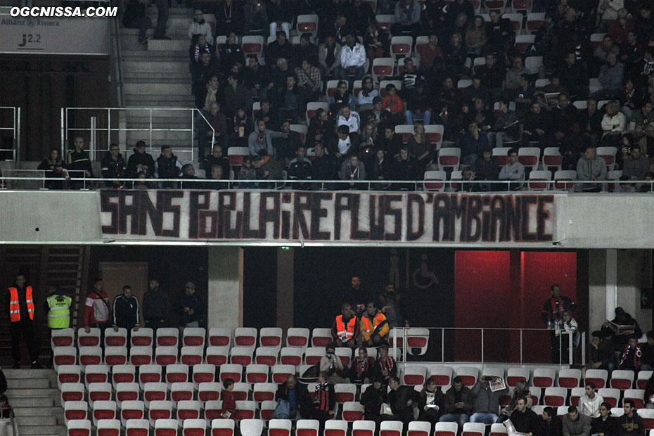 Banderole de soutien à la populaire