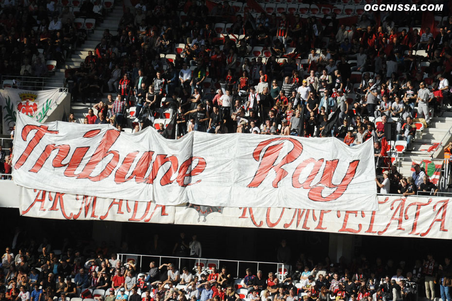 L'ARN dans sa tribune Ray