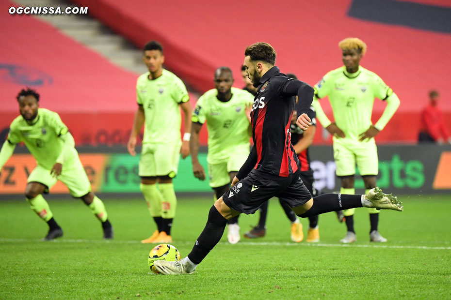 Amine Gouiri réduira le score sur penalty