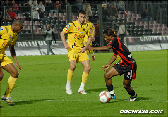 Bakari Koné est très actif en début de match