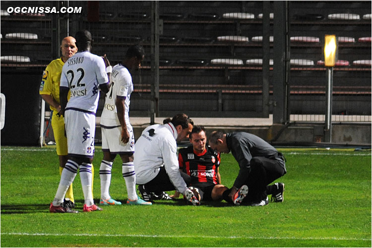 Blessure de Eric Bautheac en fin de match