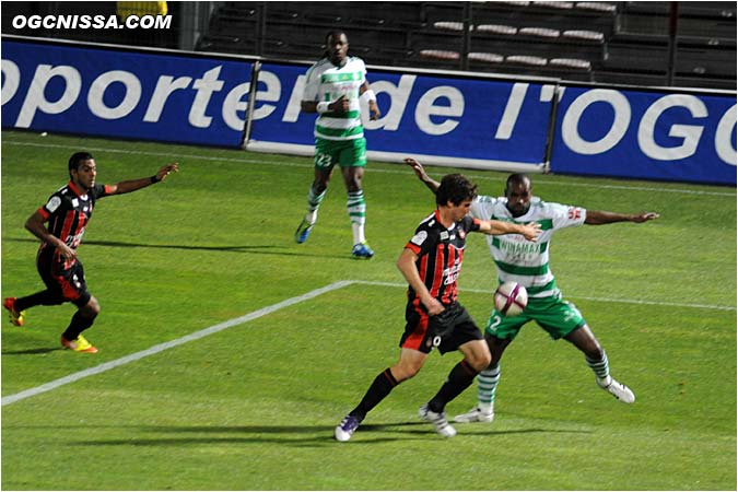 Nice se procure les premières occasions, ici Xavier Pentecôte