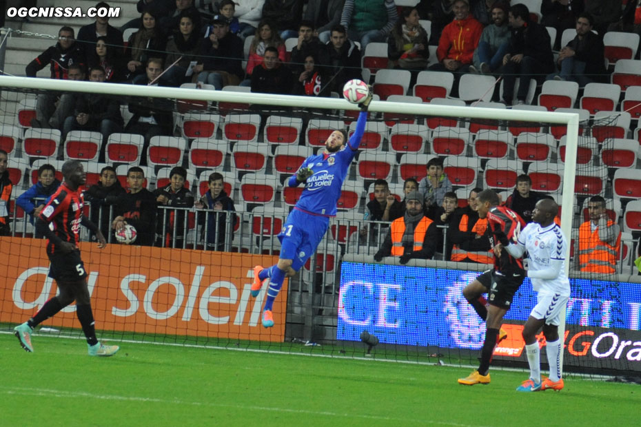 Match tranquille pour Mouez Hassen