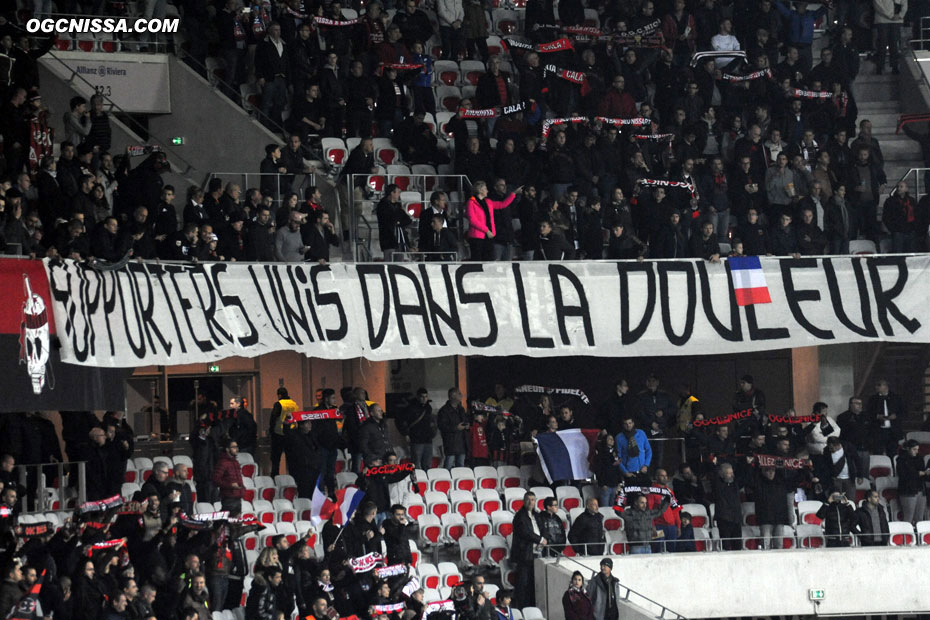 Des messages de soutien suite aux attentats à Paris, ici en BSN