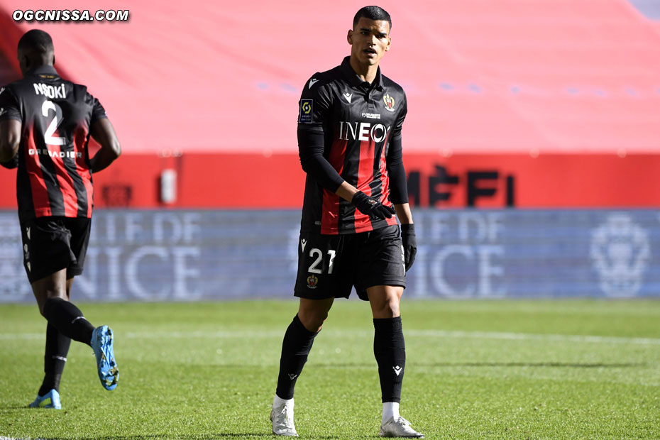 Danilo Barbosa titulaire en défense centrale