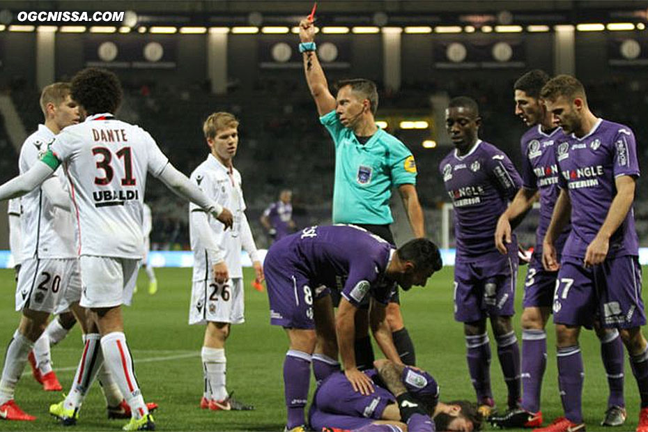 Dante Bonfim se fait expulser juste avant la pause