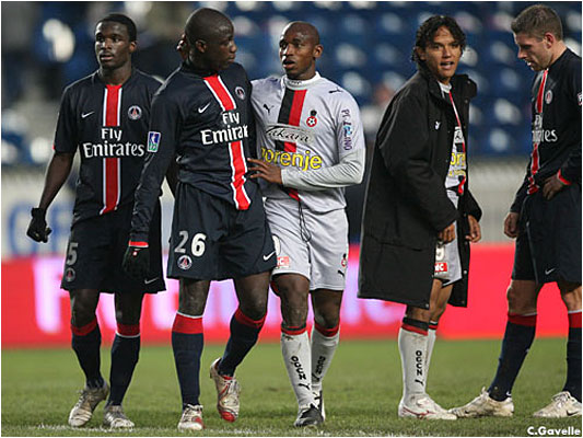 C'est terminé sur le score de 0 à 0. Souleymane Camara et Marama Vahirua attendent maintenant Lens pour terminer cette année 2006