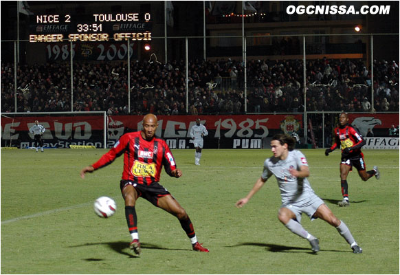 Sammy Traoré veille en défense