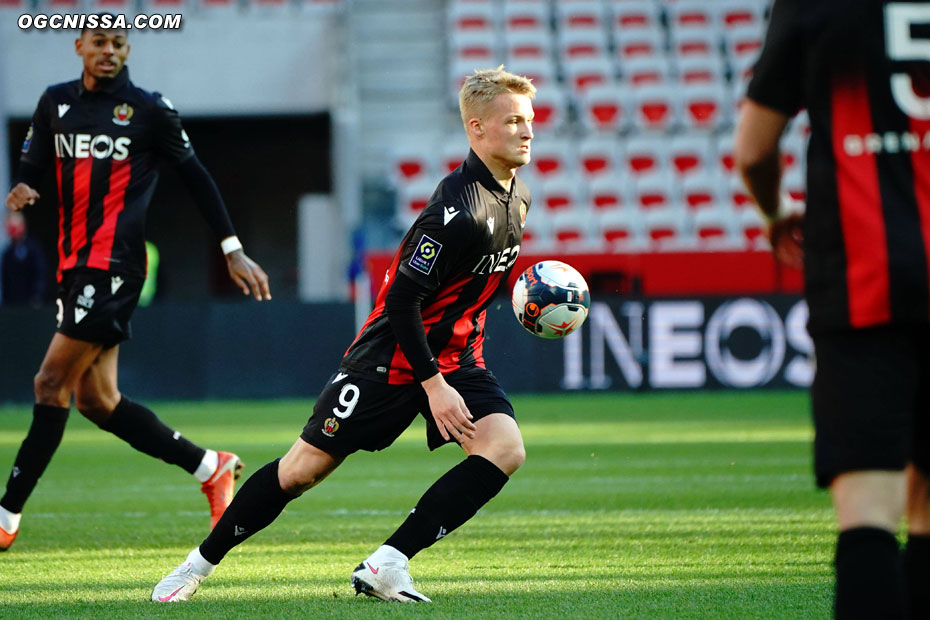 Kasper Dolberg retrouve sa place de titulaire