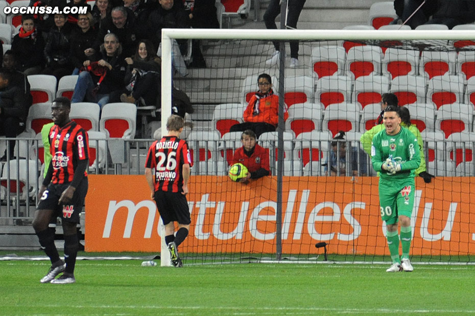 Yoan Cardinale dans les buts