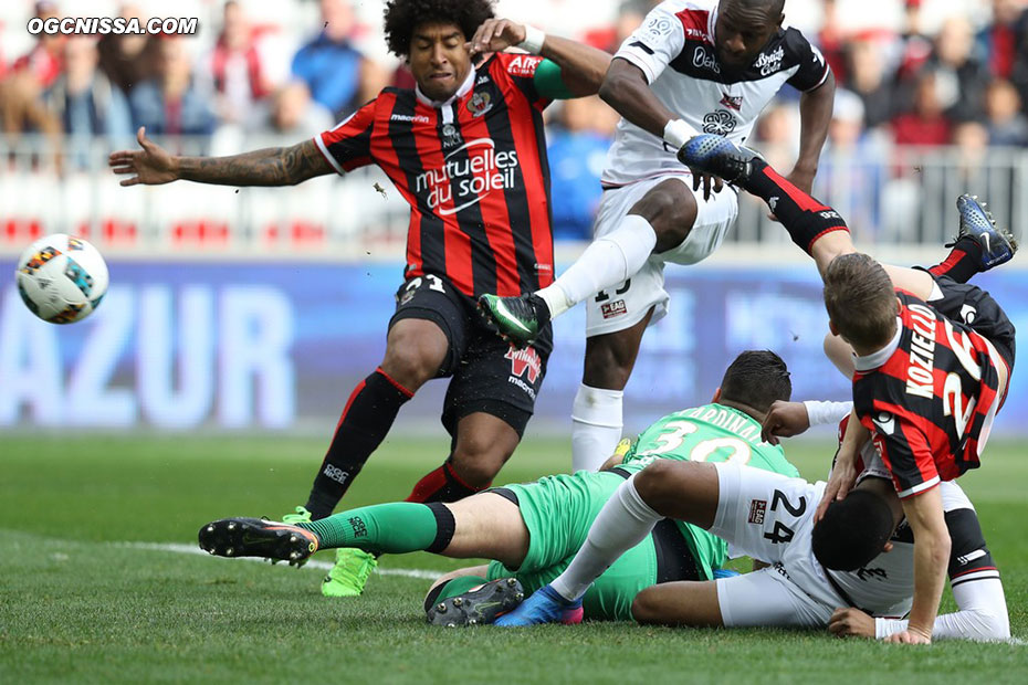 Première frayeur pour Nice avec un bon début de match des guingampais