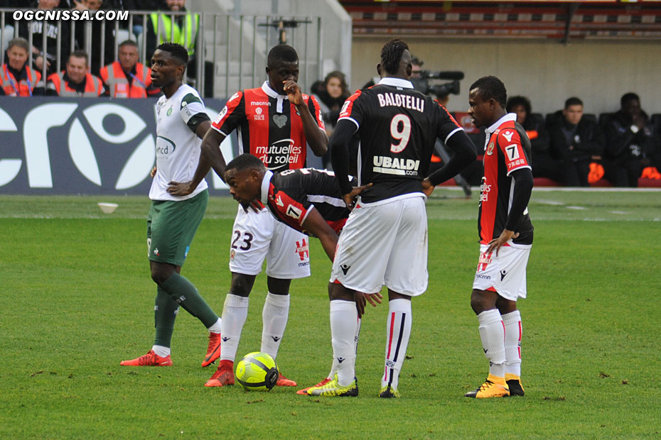 Mais il laisse finalement Wylan Cyprien le tirer