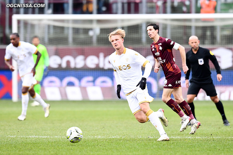 Kasper Dolberg est titulaire pour cette rencontre