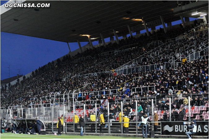 Le stade est bien rempli