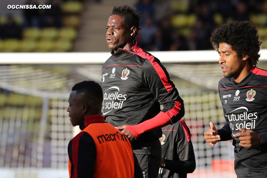 Mario Balotelli et Dante Bonfim à l'échauffement