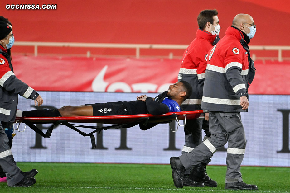 La mauvaise nouvelle vient par la grave blessure de Jeff Reine Adelaide, dont la saison est terminée