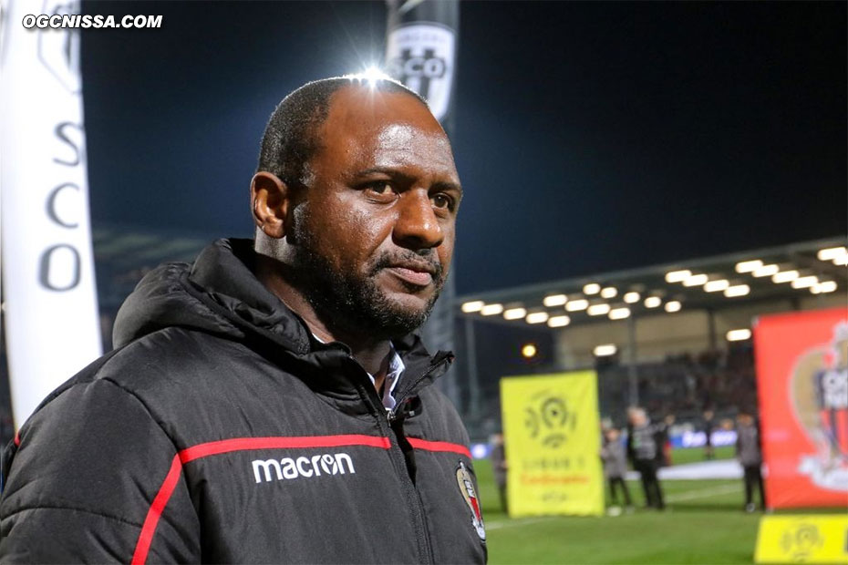 Patrick Vieira avant le coup d'envoi