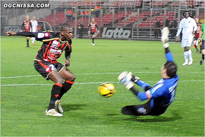 Une ultime action pour Abdou Traoré, mais Sorin est à la parade