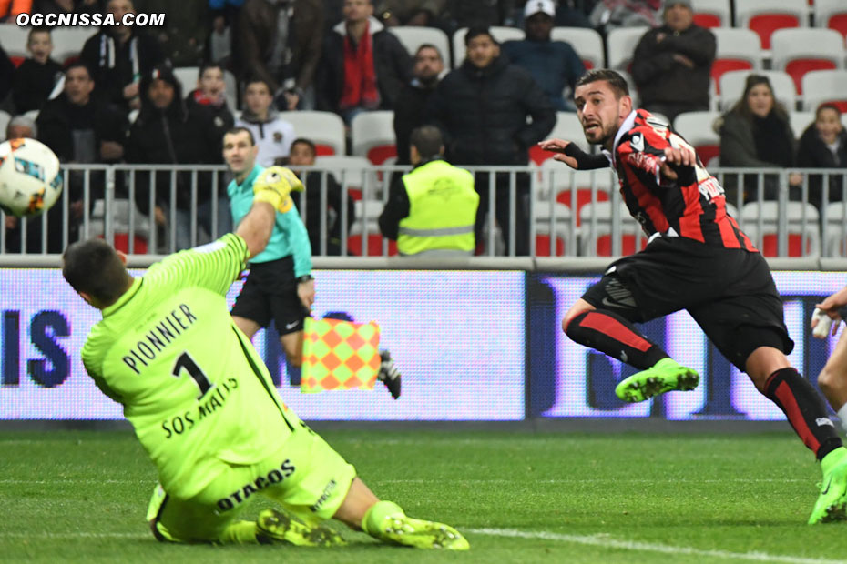 Mickael Le Bihan donne l'avantage à Nice en fin de match