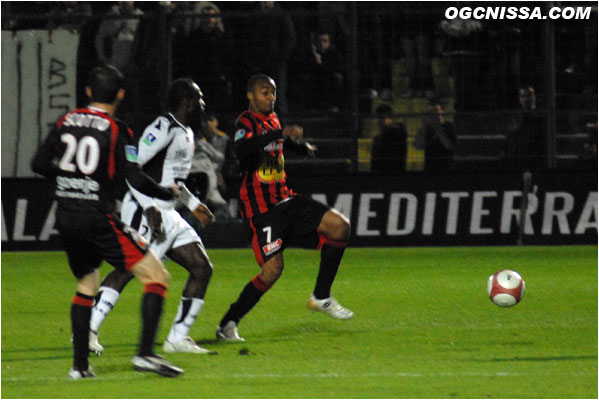 Scotto fera sa rentrée en fin de match. Match nul 1 but partout. Prochain rendez-vous samedi prochain à Marseille pour nos Aiglons.