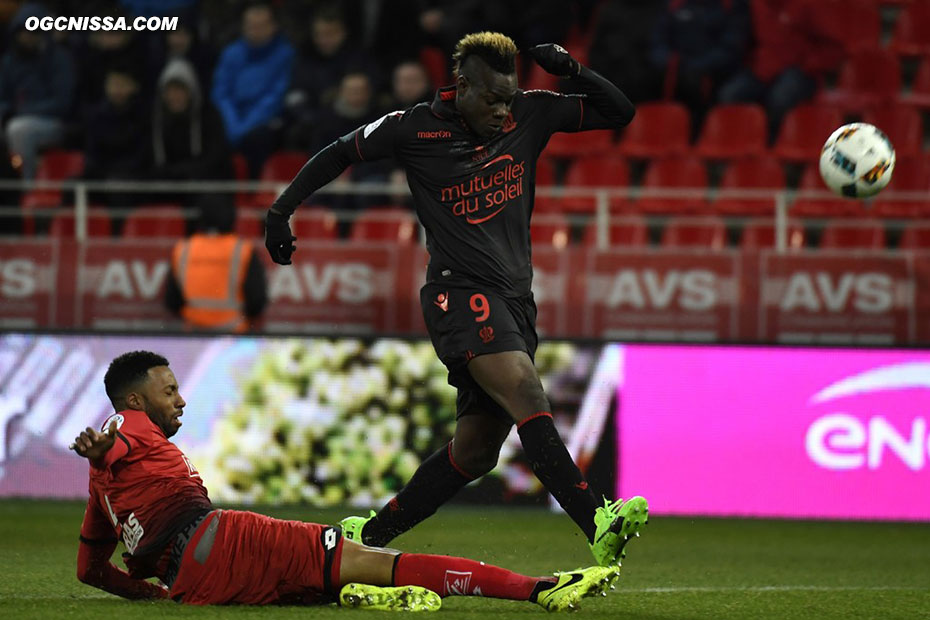 Mario Balotelli se met rapidement en action