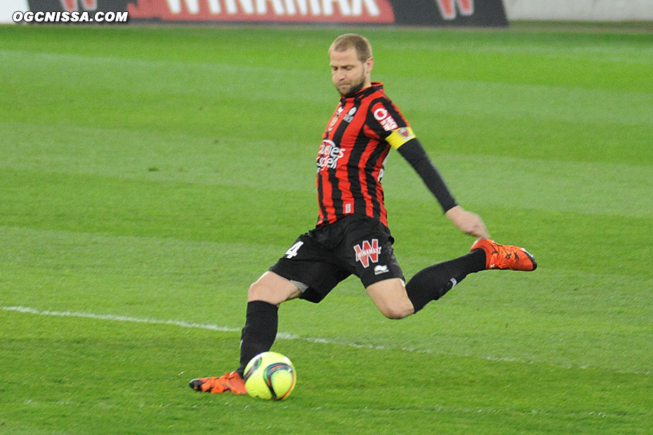 Mathieu Bodmer retrouve la défense centrale