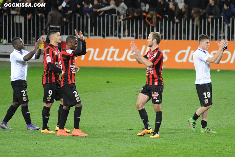 C'est terminé, Nice s'impose 2 buts à 1.