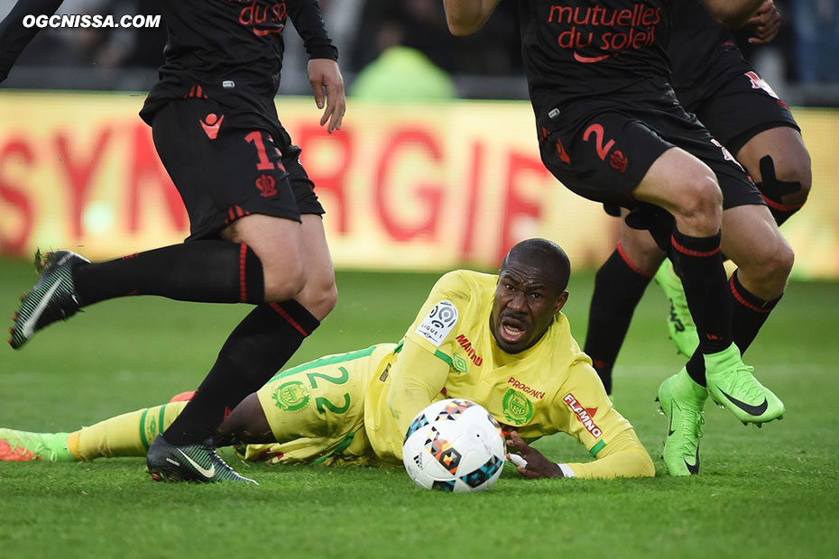 Nantes aurait pu avoir un pénalty dans les arrêts de jeu