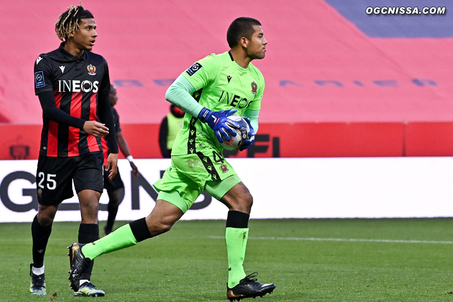 Walter Benitez dans les buts