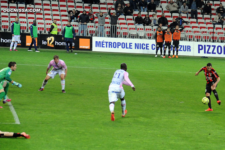 Valentin Eysseric assure du plat du pied